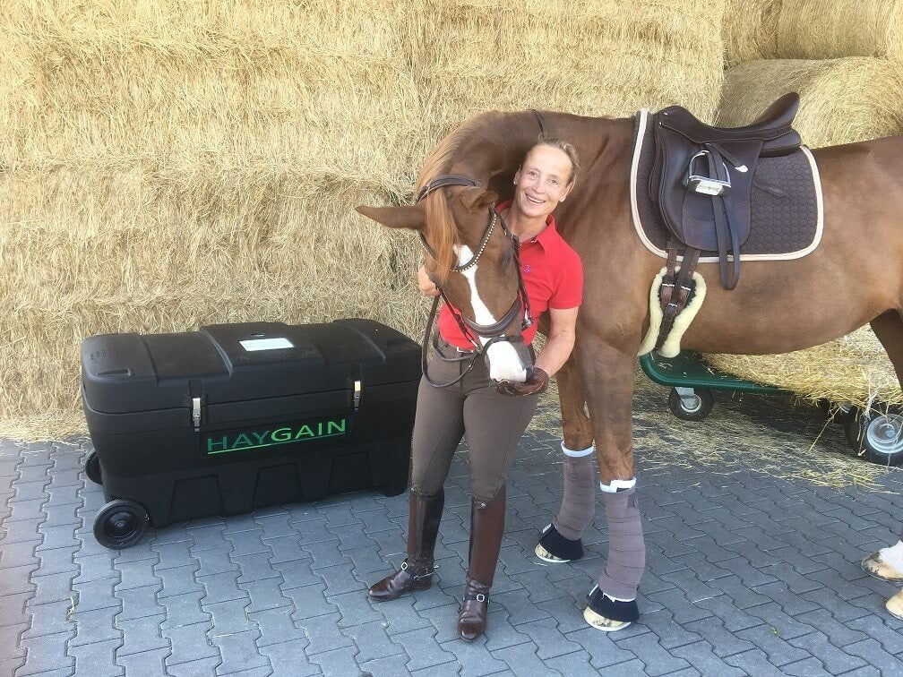 Isabell Werth verlässt sich bei der Atemwegsgesundheit ihrer Pferde auf Haygain.